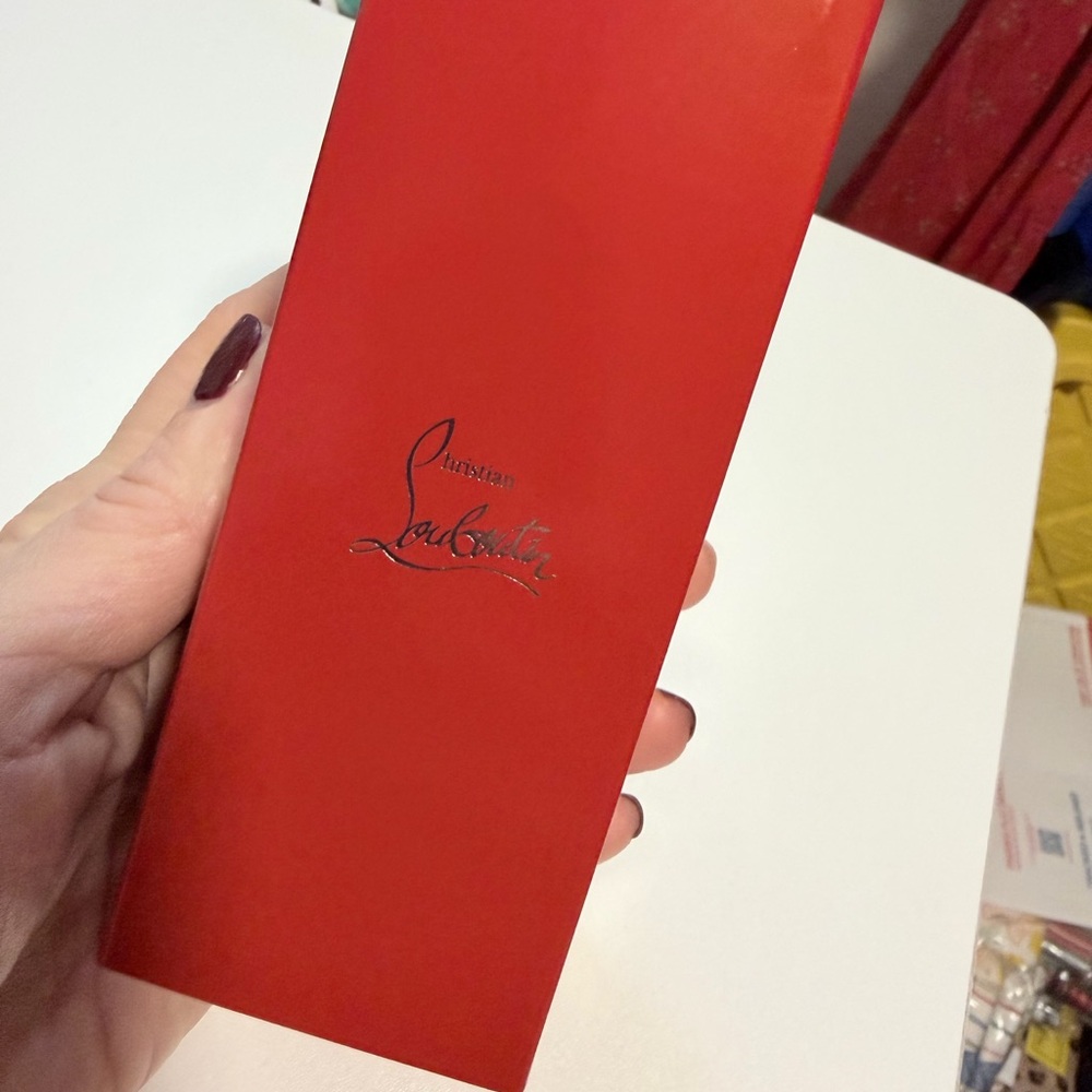 Christian Louboutin Rouge Louboutin 001M Velvet Matte Lipstick - Picture 8 of 9
